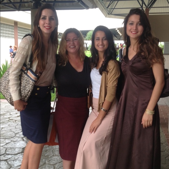 💕Welcome to our Posh Closet💕We❤️you Poshpals!💕 - Picture 6 of 7